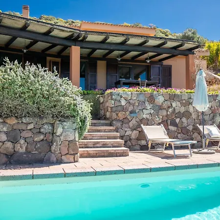 Fantastica Con Piscina E Vista Mare Villa