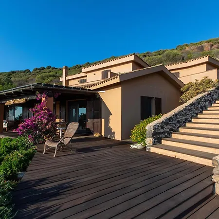 Fantastica Con Piscina E Vista Mare